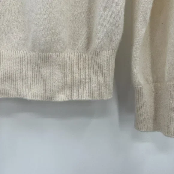 Quince Women’s Ivory Mongolian Cashmere Crew Neck Sweater sz S NWT Soft - Picture 2 of 4